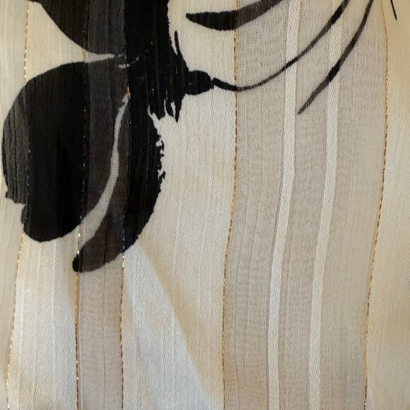 Autres Filles Black & White Floral Blouse w/ Thin Gold Metallic Stripe, Large - Picture 9 of 10